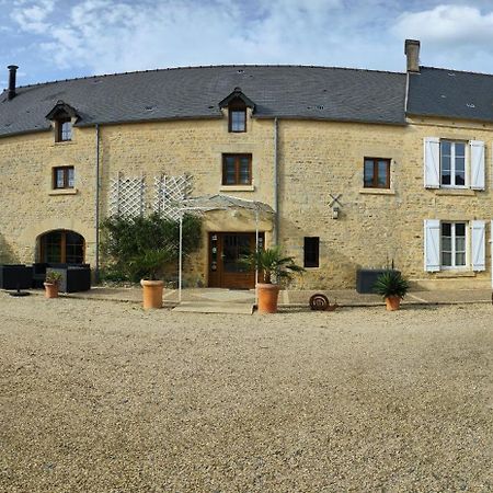 La Ferme Aux Chats Formigny Exteriör bild