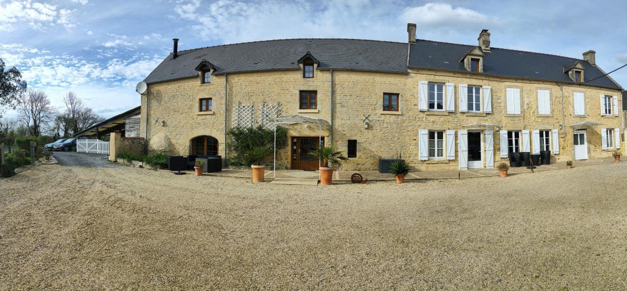 La Ferme Aux Chats Formigny Exteriör bild